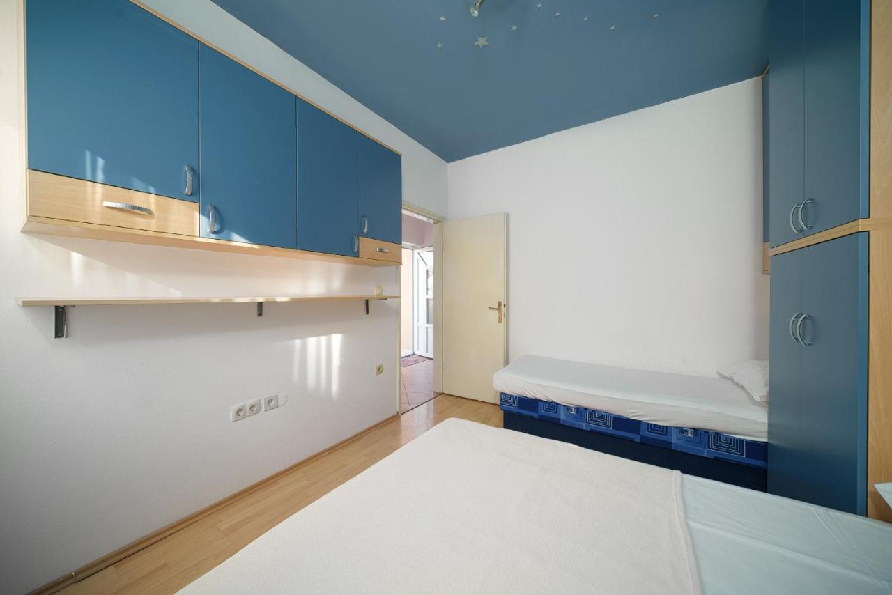 Apartmani Nedoklan Srima Exterior photo