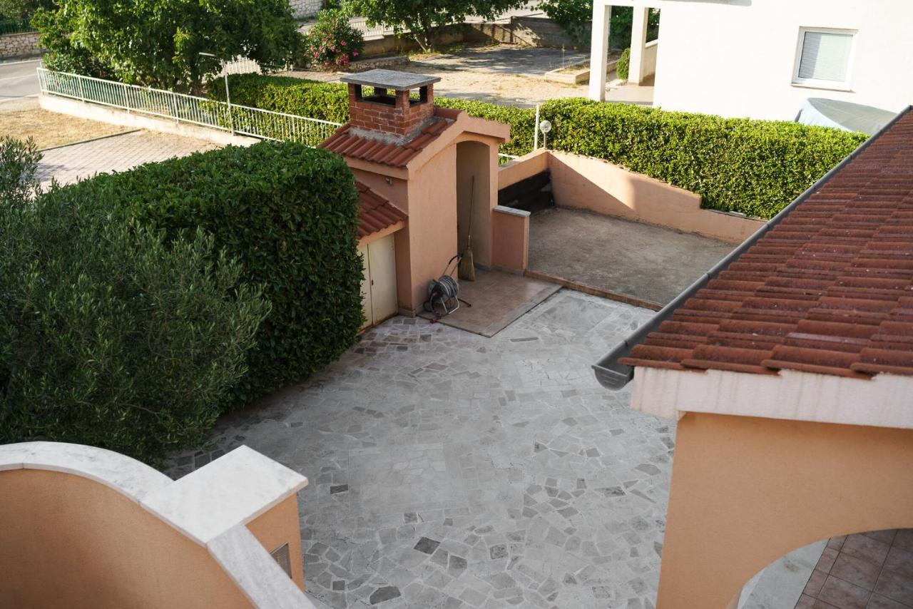 Apartmani Nedoklan Srima Exterior photo